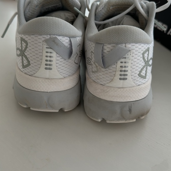 Under Armour men’s Infinite 5 tennis shoes size 11 - Picture 7 of 8